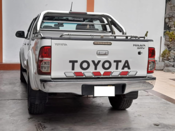 TOYOTA MODELO HILUX SRV AÑO 2015 PRECIO S/.63,000.00 - Image 8