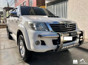 TOYOTA MODELO HILUX SRV AÑO 2015 PRECIO S/.45,000.00 - Image 3