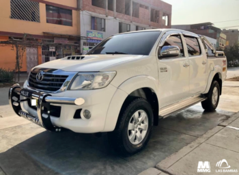 TOYOTA MODELO HILUX SRV AÑO 2015 PRECIO S/.45,000.00 - Image 4