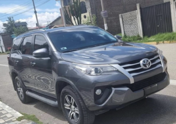 TOYOTA MODELO FORTUNER 4X4 AÑO 2021 PRECIO S/.100,000.00