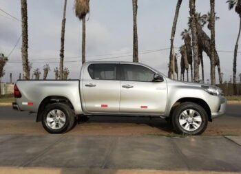 TOYOTA MODELO HILUX SRV AÑO 2017 PRECIO S/.78,000.00 - Image 3