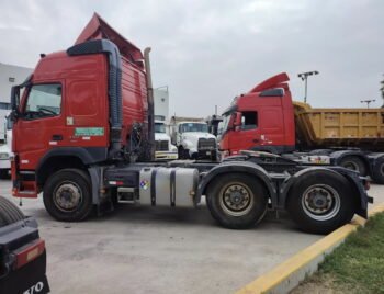 TRACTO VOLVO FM 440 6X4 AÑO 2015 PRECIO. S/.  218,300.00 Soles - Image 4