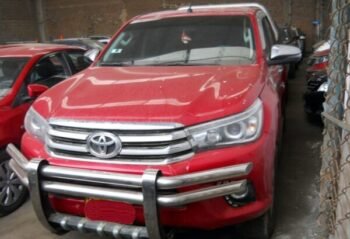 TOYOTA MODELO HILUX SRV AÑO 2018 PRECIO S/.78,000.00 - Image 3